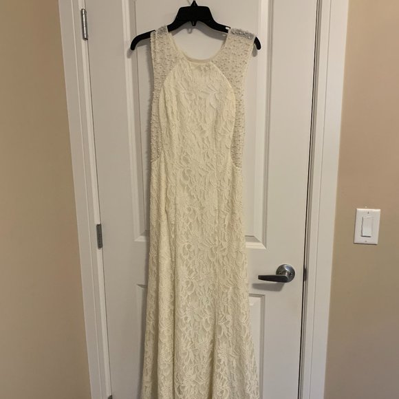 Cachet Cream Lace Beaded Maxi Gown, Size 6 - Picture 5 of 10